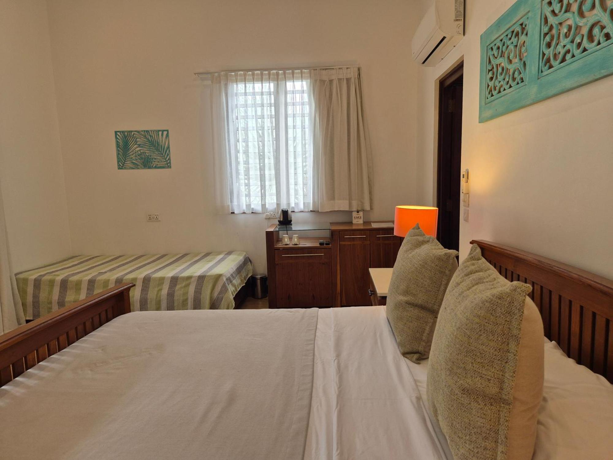 Shanti Ghar Guest House Тамарин Экстерьер фото