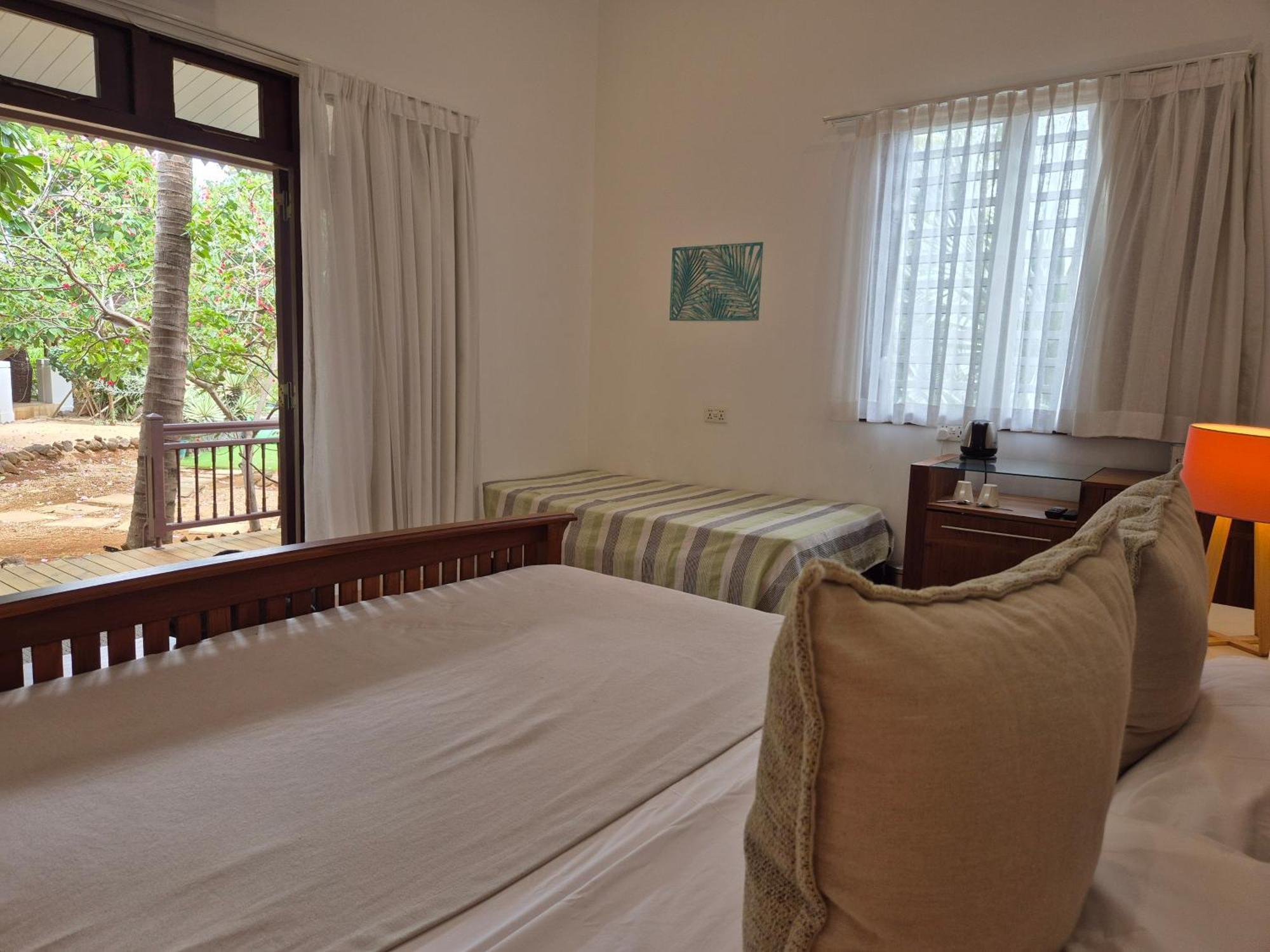Shanti Ghar Guest House Тамарин Экстерьер фото
